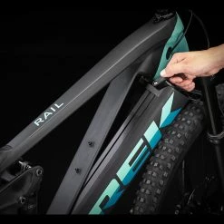 VTT Électrique Tout-Suspendu Trek Rail 5 Shimano Deore 12V 625 Wh 29 » Noir Mat / Vert Miami 2022 7 VTT Électrique Tout-Suspendu Trek Rail 5 Shimano Deore 12V 625 Wh 29 » Noir Mat / Vert Miami 2022 -Vélo électrique Homme Soldes 2208477620e6172dd8fa2
